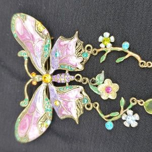 Vintage Beautiful enameled butterfly pin